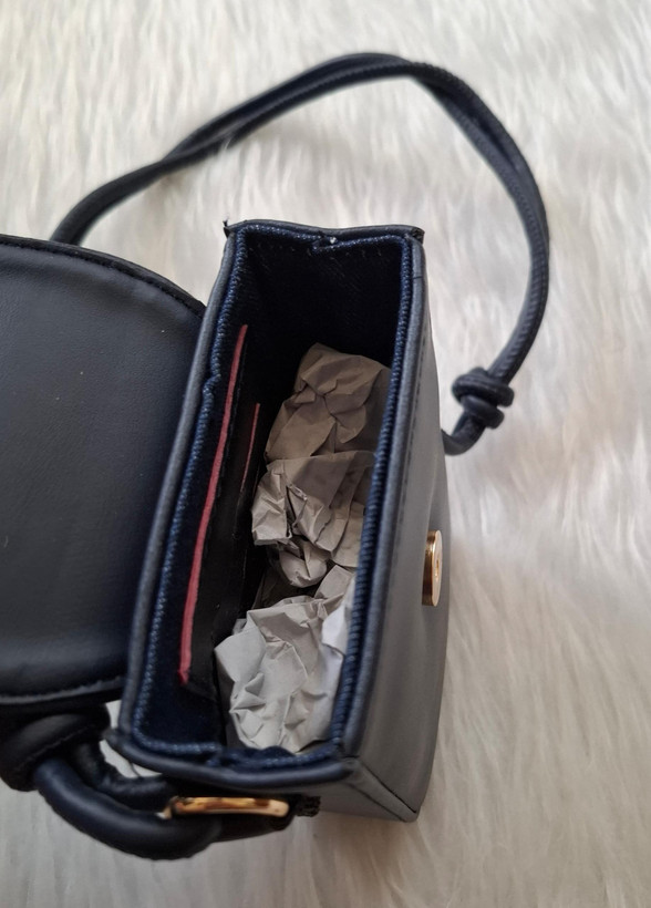 کیف موبایلی کارولینا
