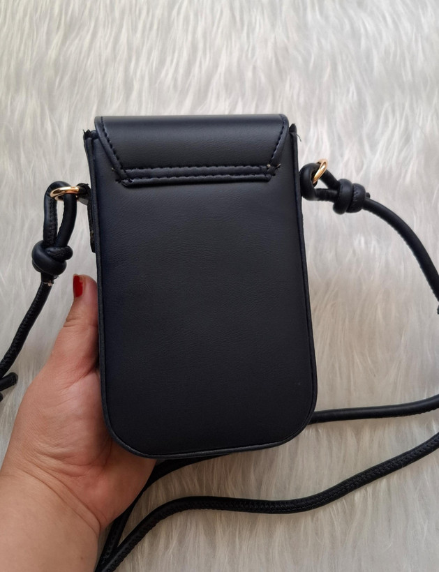 کیف موبایلی کارولینا