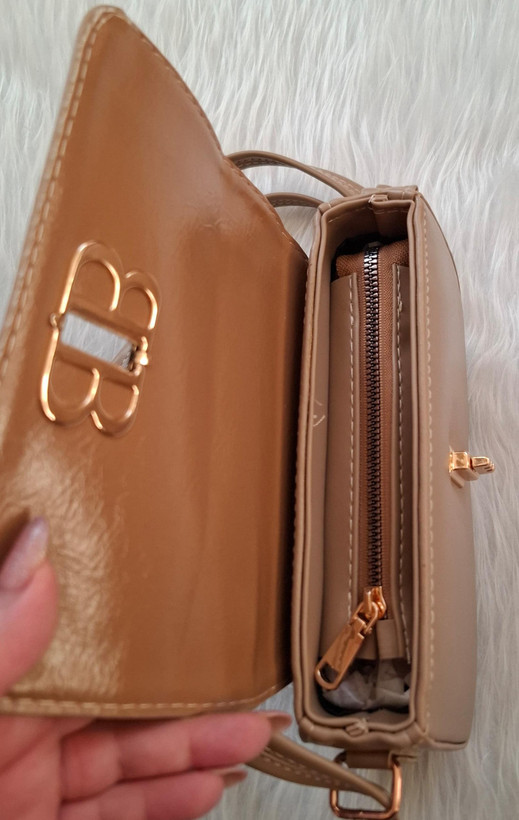 کیف پاس قفل داربی